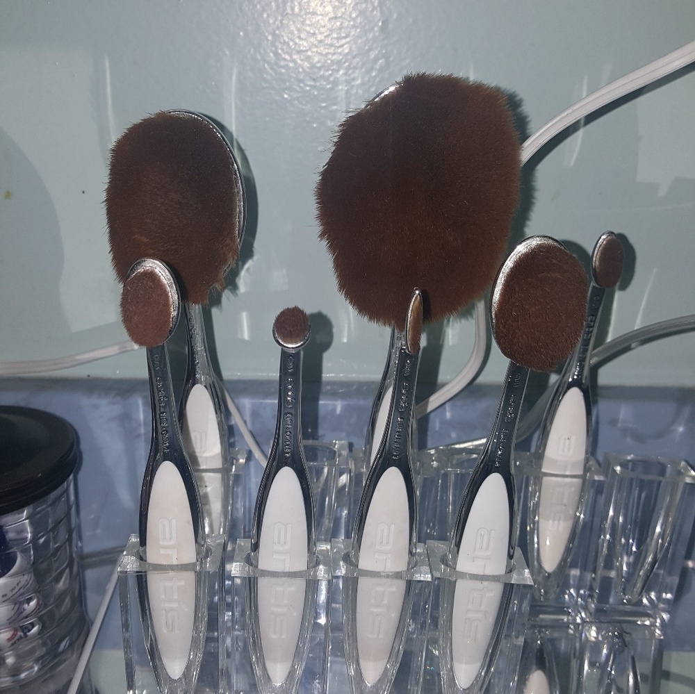 Artis 7 piece brush set